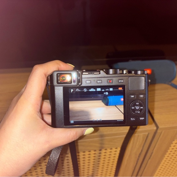 Leica D-Lux camera barely used. I’ve had for 5 months - Picture 9 of 9